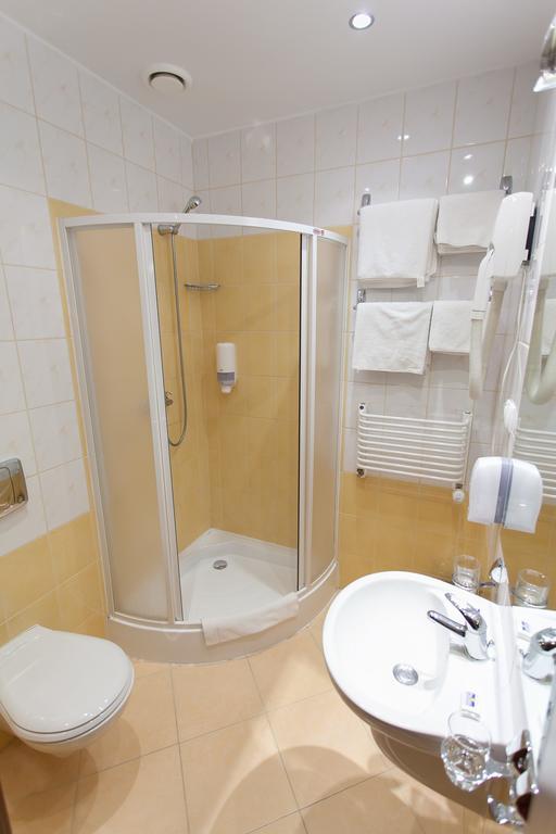 Hotel Twins II Varsóvia Quarto foto