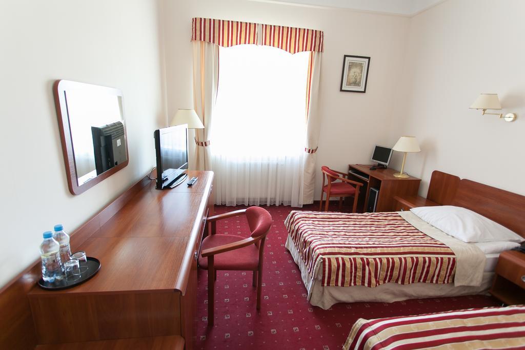 Hotel Twins II Varsóvia Quarto foto
