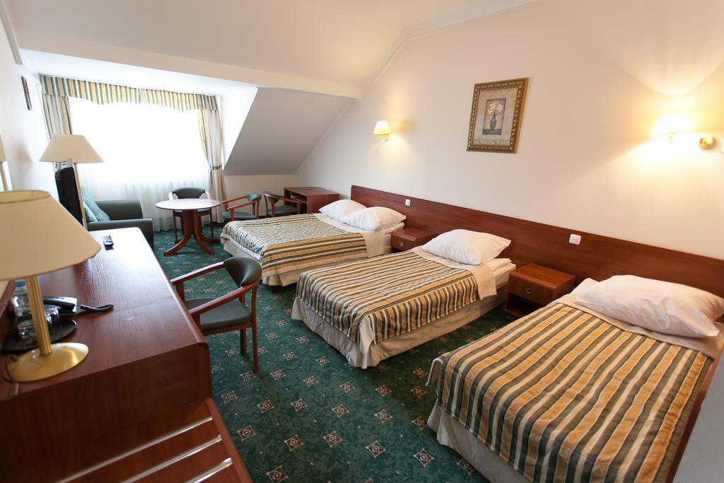 Hotel Twins II Varsóvia Quarto foto