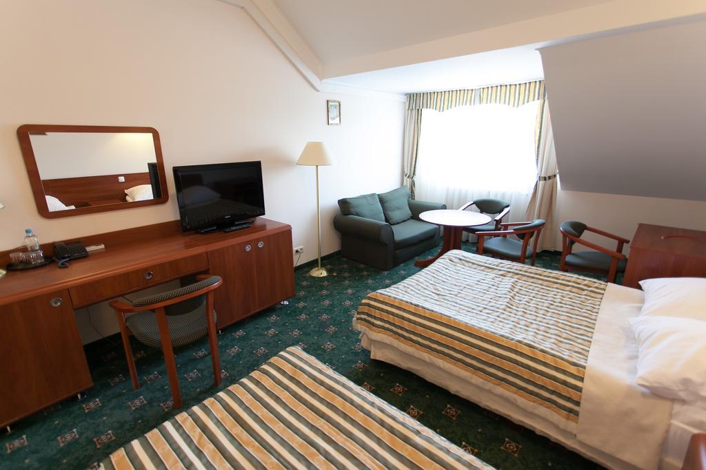 Hotel Twins II Varsóvia Quarto foto